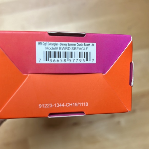 Wet Brush “Beach Life” Minnie Mouse Disney Detangler - Picture 5 of 5